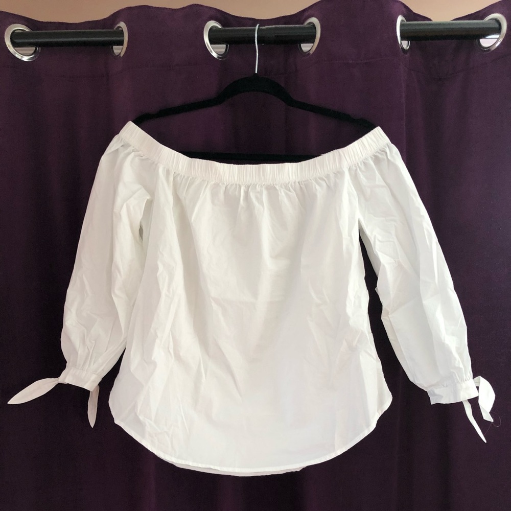 Women’s off shoulder shirt